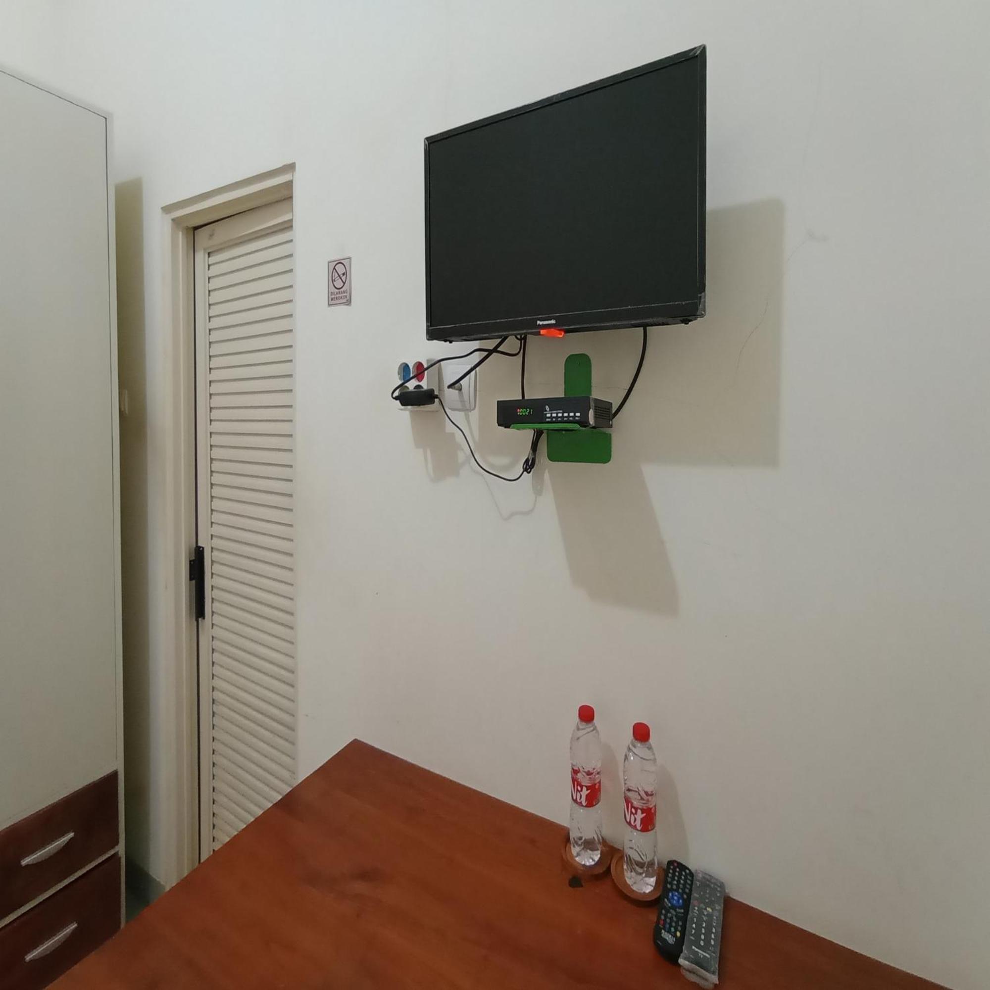 Reddoorz At Syariah House Purwokerto 호텔 외부 사진